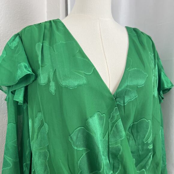 Strut Bolt Top Womens Large Green Bodysuit Four Leaf Clover St Patricks Day - Picture 2 of 13